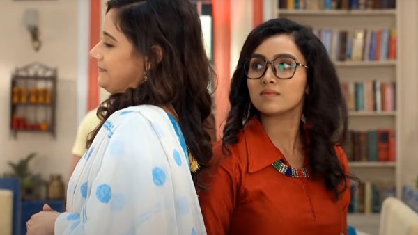 ৮. আয় তবে সহচরী