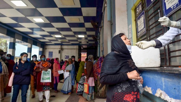 সংক্রমণ অনেকটাই কমছে কলকাতায়