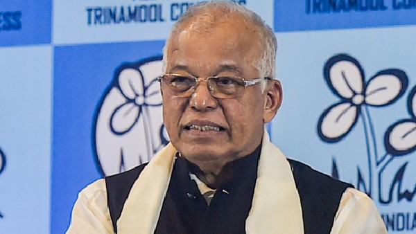 প্রার্থীপদ প্রত্যাহার, প্রচারে আছেন ফেলেইরো