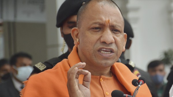মোদী পিছনে কারা রয়েছেন পছন্দের তালিকায়