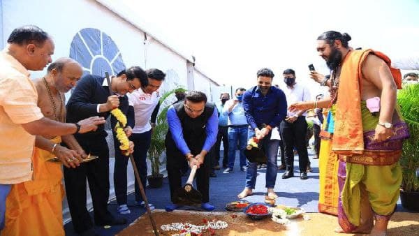 সৌরভ-লক্ষ্মণের হাতে শাবল, জয় কোদাল নিয়ে! বিসিসিআই ঢেলে সাজাচ্ছে ন্যাশনাল ক্রিকেট আকাদেমিকে সৌরভ-লক্ষ্মণের হাতে শাবল, জয় কোদাল নিয়ে! বিসিসিআই ঢেলে সাজাচ্ছে ন্যাশনাল ক্রিকেট আকাদেমিকে