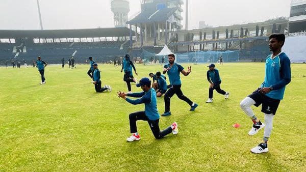 রঞ্জিতে জমজমাট বাংলা-হায়দরাবাদ ম্যাচ, গোয়ার বিরুদ্ধে অর্ধশতরান রাহানের রঞ্জিতে জমজমাট বাংলা-হায়দরাবাদ ম্যাচ, গোয়ার বিরুদ্ধে অর্ধশতরান রাহানের