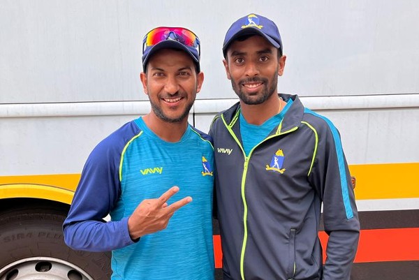 Ranji Trophy: ছন্দে ফিরল বাংলার ব্যাটসম্যানরা, ঈশ্বরনের পাশাপাশি বারাবাটিতে উজ্জ্বল অনুষ্টুপ-সায়ন-মনোজ Ranji Trophy: ছন্দে ফিরল বাংলার ব্যাটসম্যানরা, ঈশ্বরনের পাশাপাশি বারাবাটিতে উজ্জ্বল অনুষ্টুপ-সায়ন-মনোজ