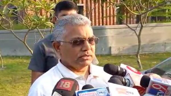 তথাগত রায়কেও কটাক্ষ করেছিলেন দিলীপ ঘোষ