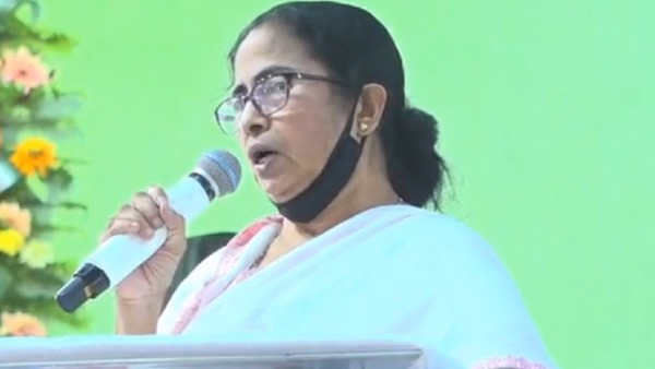 শ্রীলঙ্কার থেকেও খারাপ অবস্থা! সুস্থ গণতন্ত্র রক্ষায় আলোচনায় বসার আবেদন মমতার শ্রীলঙ্কার থেকেও খারাপ অবস্থা! সুস্থ গণতন্ত্র রক্ষায় আলোচনায় বসার আবেদন মমতার
