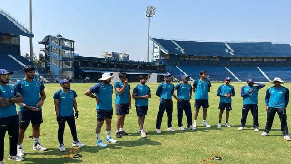 বাংলা চণ্ডীগড়কে হারাতে ভরসা রাখছে বোলারদের উপরই বাংলা চণ্ডীগড়কে হারাতে ভরসা রাখছে বোলারদের উপরই