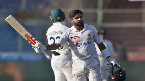 দীনেশ কার্তিকের পাক তারকাকে নিয়ে করা দাবি ঘিরে শোরগোল দীনেশ কার্তিকের পাক তারকাকে নিয়ে করা দাবি ঘিরে শোরগোল