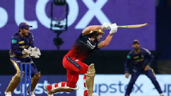 লক্ষ্যের দিকে