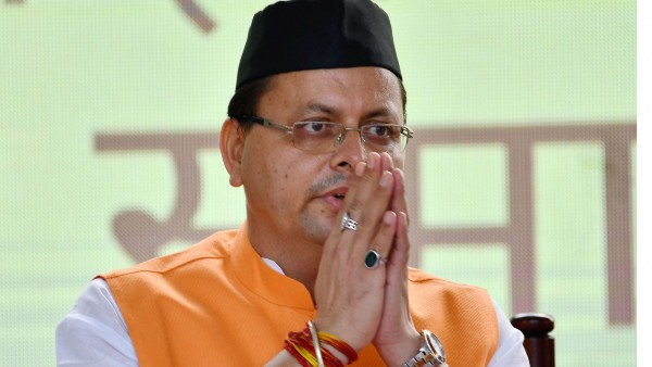 বাস্তুপূজাও বিফলে গেল, বাসভবনের ভূতুড়ে কাহিনীই হারিয়ে দিল উত্তরাখণ্ডের মুখ্যমন্ত্রীকে বাস্তুপূজাও বিফলে গেল, বাসভবনের ভূতুড়ে কাহিনীই হারিয়ে দিল উত্তরাখণ্ডের মুখ্যমন্ত্রীকে