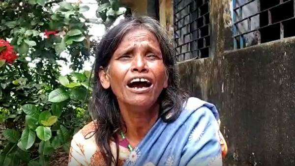 স্নানগ্লাসে বেশ মানিয়েছে রানুদিকে
