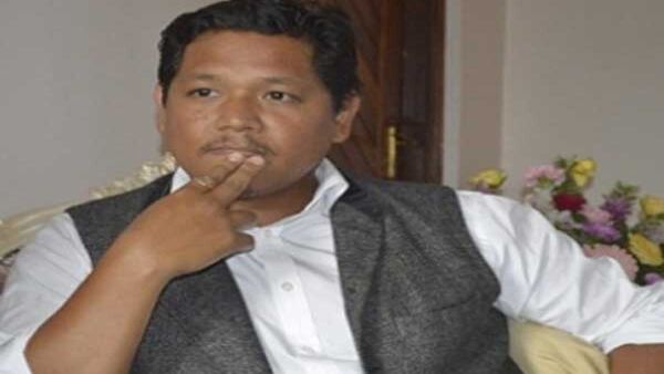 শিক্ষিত যুবকদের নিয়ে জঙ্গি গোষ্ঠী