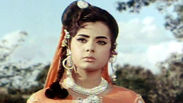 মুমতাজ ও ময়ূর মাধবনী
