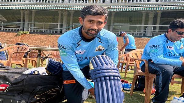 প্লেয়ার কাম মেন্টর