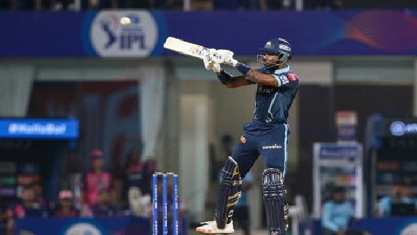 টপ অর্ডারে ভরসা দিয়ে ফিনিশারও