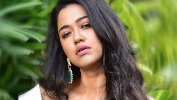 ক্যামেরায় বন্দি মুহূর্ত