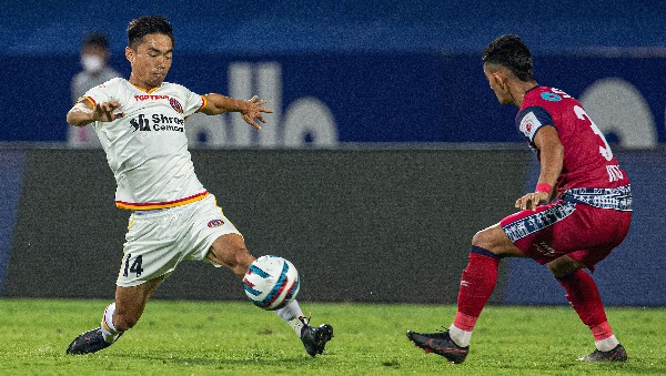 East Bengal: আইএসএল-এ দাপিয়ে বেড়ানো এই ফুটবলারের সঙ্গে চুক্তির মেয়াদ বাড়াল ইস্টবেঙ্গল East Bengal: আইএসএল-এ দাপিয়ে বেড়ানো এই ফুটবলারের সঙ্গে চুক্তির মেয়াদ বাড়াল ইস্টবেঙ্গল