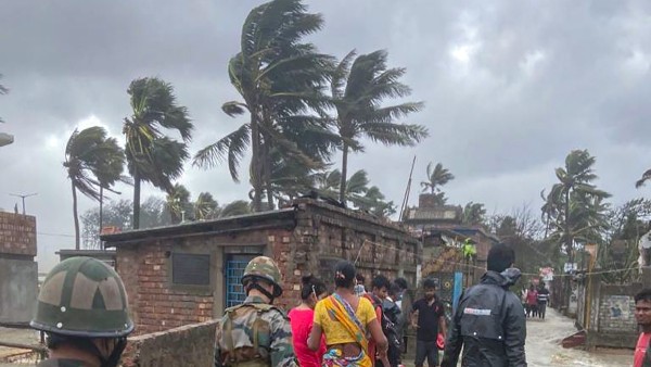 ঝড় হতে পারে সর্বোচ্চ ঘন্টায় ১১৫ কিমি বেগে