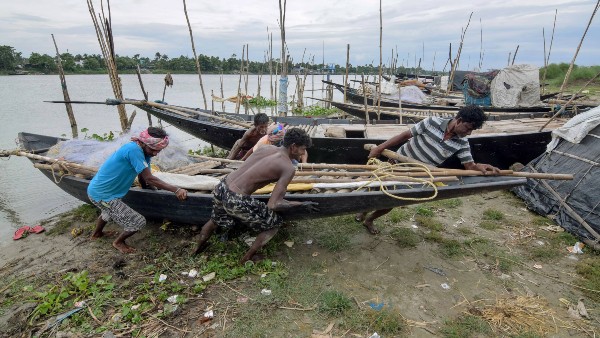 ল্যান্ডফলের সম্ভাবনা নেই