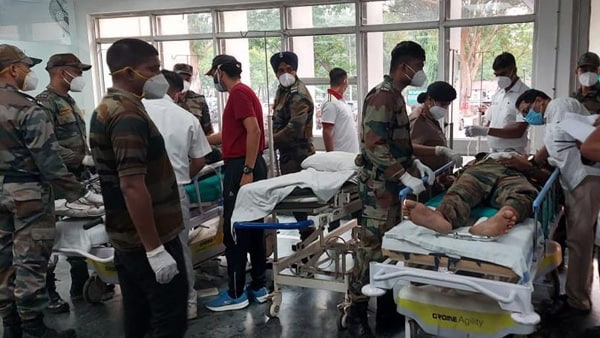 ঘটনায় ১৯ জন সেনার চিকিৎসা চলছে