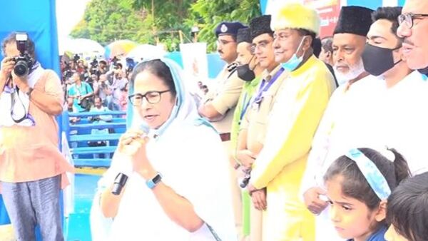 বড় জায়গায় যেতে হবে