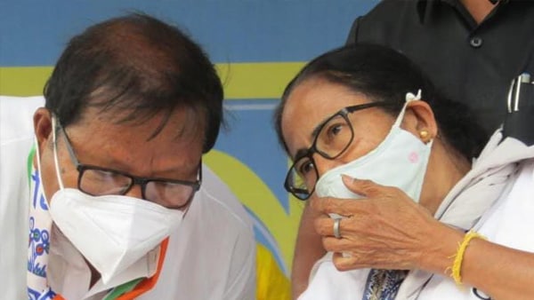 তদন্তে আধিকারিকের মুখে পরেশের নাম
