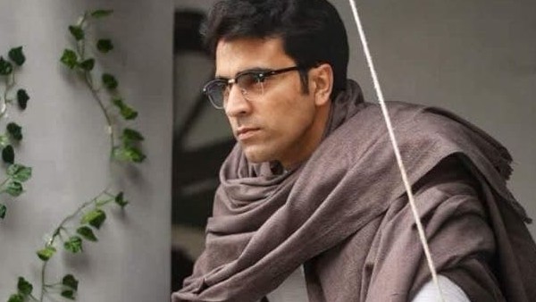 ব্যোমকেশের চরিত্রে আবীর