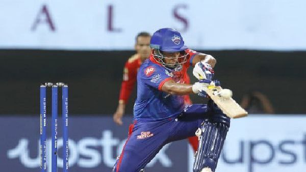 ওয়ার্নার ব্যর্থ, সরফরাজের ভালো শুরু