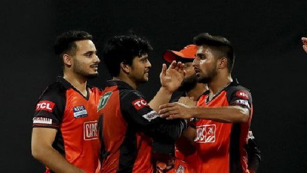 উমরান ম্যাচে ফেরালেন হায়দরাবাদকে