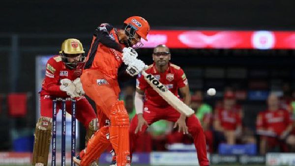কোচ বদলের হাওয়া