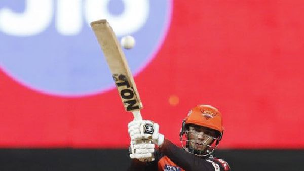 অভিষেক করলেন সর্বাধিক রান