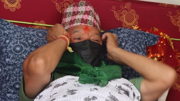 বিকল্প কোনও পথ নেই, গুরুংয়ের পাশে কেউ নেই