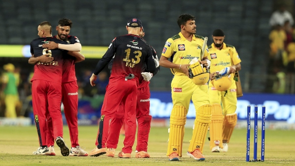 পারলেন না ধোনি পারলেন না ধোনি