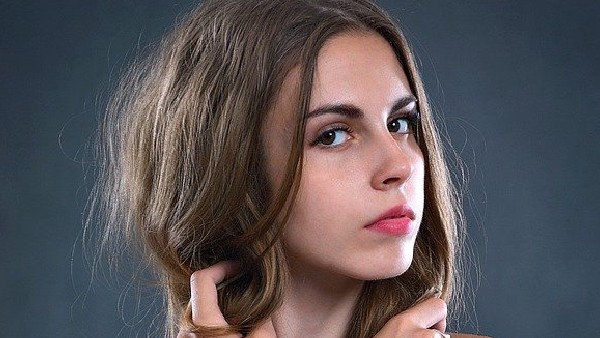 ত্রিভুজাকার মুখমণ্ডল যাদের