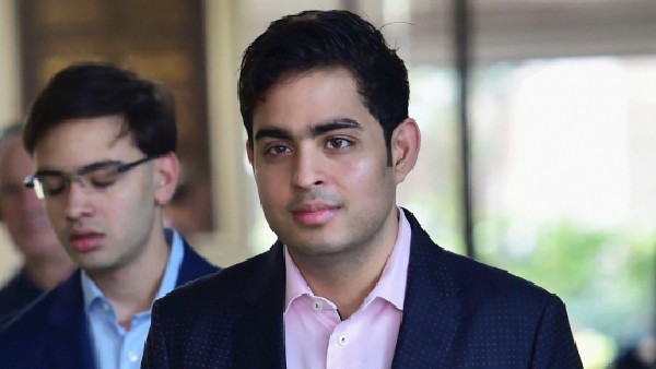 আকাশের নামে অনুমোদন