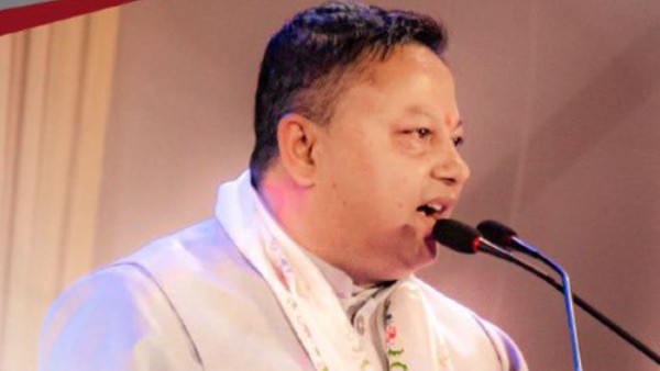 গুরুংয়ের থেকে পাহাড়ের সমর্থন ছিনিয়ে নেন অনীত