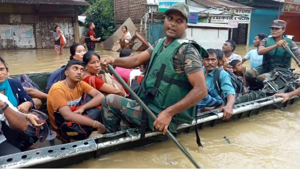 ত্রাণ বন্টনে অব্যবস্থা