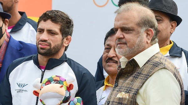Delhi HC: আইওএ সভাপতি হিসেবে বাত্রার কাজের উপর স্থগিতাদেশ জারি করল দিল্লি হাই কোর্ট Delhi HC: আইওএ সভাপতি হিসেবে বাত্রার কাজের উপর স্থগিতাদেশ জারি করল দিল্লি হাই কোর্ট