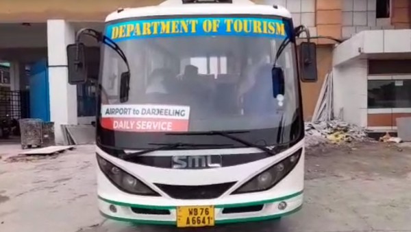 এবার সরাসরি বাগডোগরা বিমানবন্দর থেকে এসি বাসে পৌঁছানো যাবে শৈলশহর দার্জিলিংয়ে এবার সরাসরি বাগডোগরা বিমানবন্দর থেকে এসি বাসে পৌঁছানো যাবে শৈলশহর দার্জিলিংয়ে