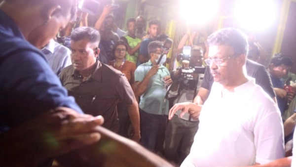 মুখ্যমন্ত্রীর ফোন সিপিকে