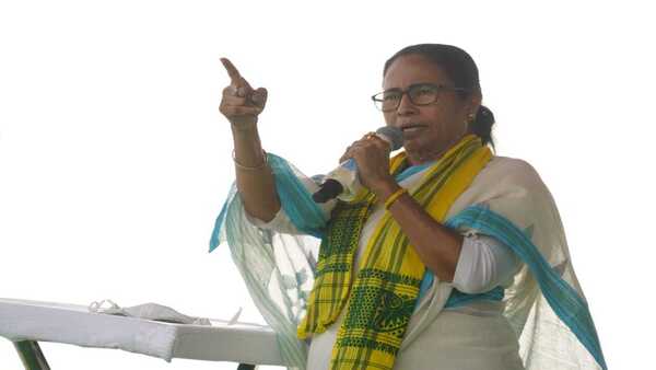 ক্ষমা চাইলেন মমতা