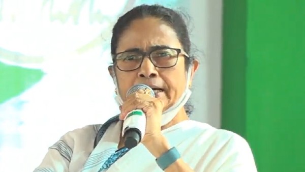 মমতা বন্দ্যোপাধ্যায়কেও ব্যক্তিগত আক্রমণ