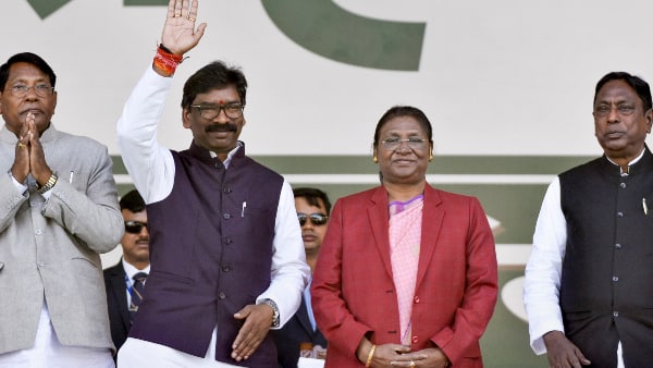 কাউন্সিলার থেকে রাজনৈতিক কেরিয়ার শুরু