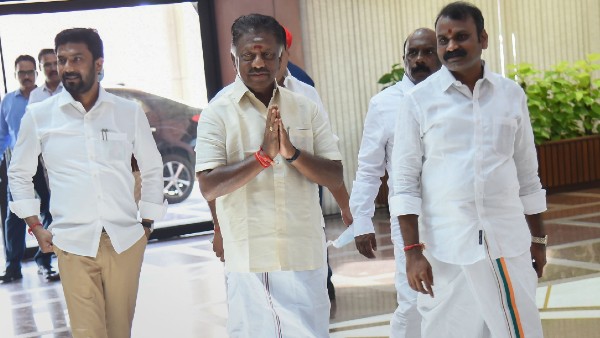 পালানিস্বামী পেলেন জয়ললিতার দলের নেতৃত্বে, বাঁধল তুমুল সংঘর্ষ পালানিস্বামী পেলেন জয়ললিতার দলের নেতৃত্বে, বাঁধল তুমুল সংঘর্ষ