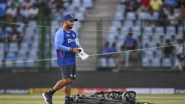 পন্থ ভারতকে প্রথমবার নেতৃত্ব দিয়েই গড়লেন একাধিক নজির পন্থ ভারতকে প্রথমবার নেতৃত্ব দিয়েই গড়লেন একাধিক নজির