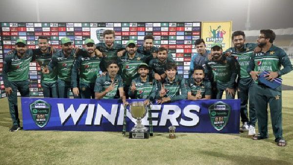পাকিস্তান ওয়েস্ট ইন্ডিজকে হোয়াইটওয়াশ করে টপকাল ভারতকে পাকিস্তান ওয়েস্ট ইন্ডিজকে হোয়াইটওয়াশ করে টপকাল ভারতকে