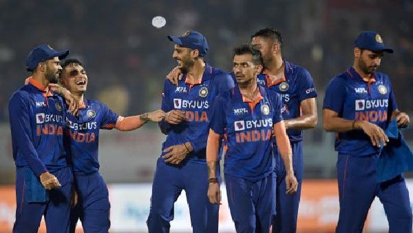 চাহাল চেনা ছন্দে