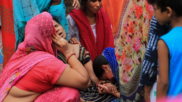 সন্ত্রাসবাদের বিরুদ্ধে হিন্দুদের রক্ষা করুন