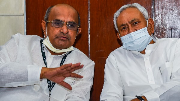 গ্রাম ও ছোট শহরে কর্মসংস্থান নেই