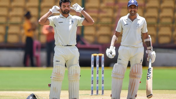 Ranji Trophy Final 2022: মু্ম্বইকে কড়া চ্যালেঞ্জ মধ্যপ্রদেশের, জমে গিয়েছে রঞ্জি ফাইনাল Ranji Trophy Final 2022: মু্ম্বইকে কড়া চ্যালেঞ্জ মধ্যপ্রদেশের, জমে গিয়েছে রঞ্জি ফাইনাল