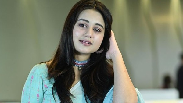 ওয়েব সিরিজে জুটি বাঁধছেন স্বস্তিকা ও দেবাশিস, কী নিয়ে এই সিরিজ ওয়েব সিরিজে জুটি বাঁধছেন স্বস্তিকা ও দেবাশিস, কী নিয়ে এই সিরিজ